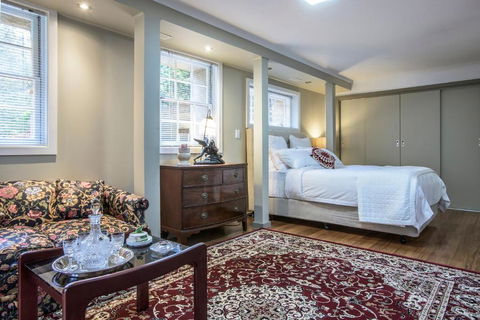 The Stone On The Hill 3 Bedroom House - Accommodation Batemans Bay 4
