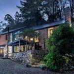 The Stone On The Hill 3 Bedroom House - Accommodation Batemans Bay 0