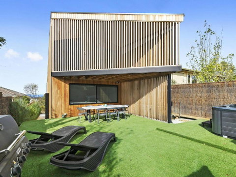 POINT BREAK NEW LISTING 2019 - Accommodation Batemans Bay 2