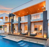 Opulent Oasis - Accommodation Batemans Bay