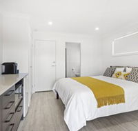 Dolphin Studio Apartment 1a Ocean Street - Accommodation Batemans Bay