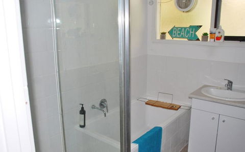 SHORE BEATS WORK INVERLOCH - Accommodation Batemans Bay 3