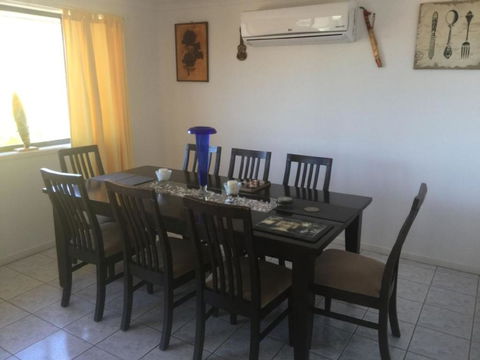 Orana Beach Holiday Home At Boat Habour - Accommodation Batemans Bay 3