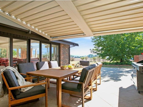 Warrington Park Bendooley Hill - Accommodation Batemans Bay 1
