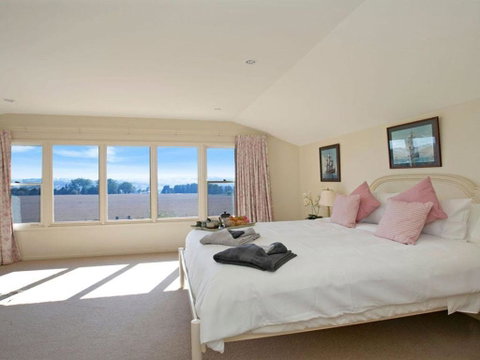 Warrington Park Bendooley Hill - Accommodation Batemans Bay 2