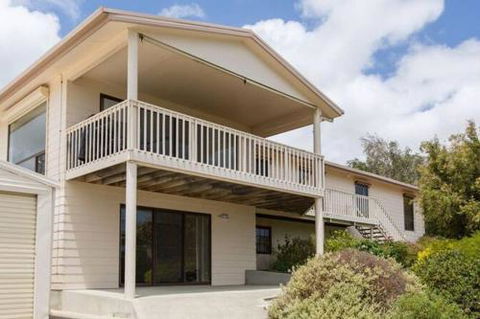 Bimbadeen - Accommodation Batemans Bay 4