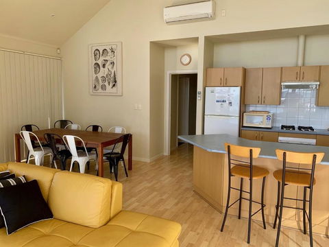 Sheoak Holiday Home - Accommodation Batemans Bay 5