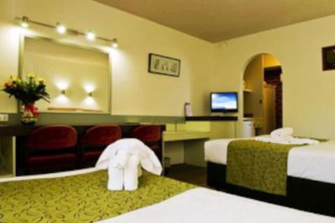 Classic Twin Bed Room 1 In Oakleigh - Accommodation Batemans Bay 0