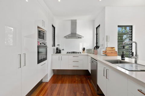 Holiday Hideaway Sunshine Beach - Accommodation Batemans Bay 6