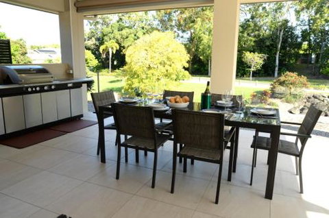 LANDSCAPE At PALM COVE - Accommodation Batemans Bay 2