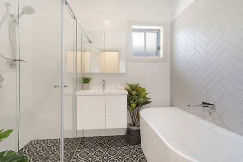 Accommodation Hunter - Adams St Maitland - Accommodation Batemans Bay 2