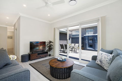 Accommodation Hunter - Adams St Maitland - Accommodation Batemans Bay 6