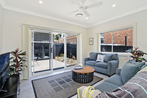 Accommodation Hunter - Adams St Maitland - Accommodation Batemans Bay 4