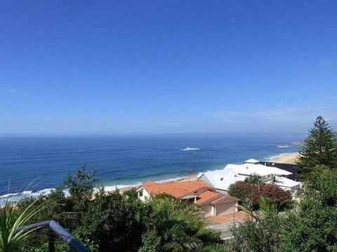 Cliff View 62 Forresters Beach Road - Accommodation Batemans Bay 2