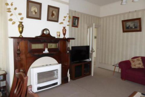 Claremont Farmhouse - Accommodation Batemans Bay 5