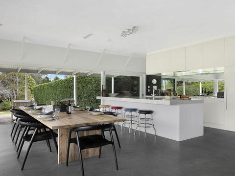Greywood Classic Highlands Charm & Serene Living - Accommodation Batemans Bay 3