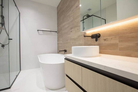 Delightful Townhouse Stay@moonee Ponds + Parking - Accommodation Batemans Bay 3