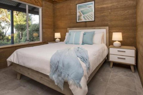 EeBee House - Accommodation Batemans Bay 2