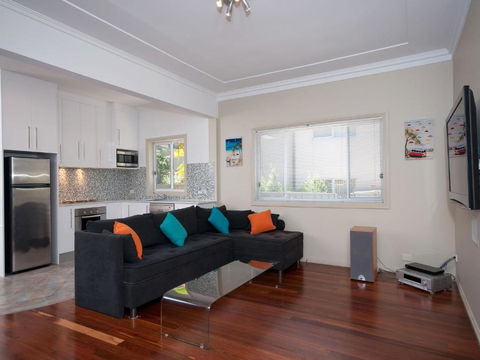 Street Cafe Boutique Accommodationat Nelson Bay - Accommodation Batemans Bay 1