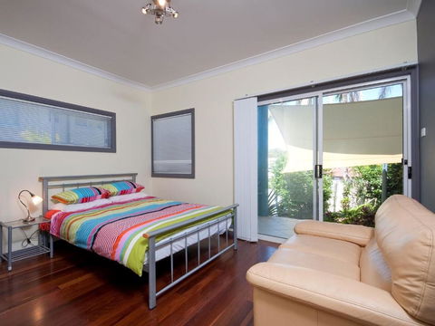 Street Cafe Boutique Accommodationat Nelson Bay - Accommodation Batemans Bay 3