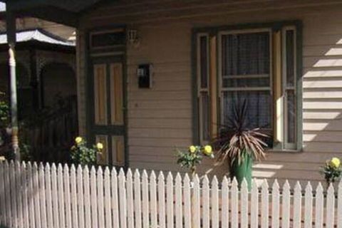 Bed & Breakfast At Stephanies - Accommodation Batemans Bay 6