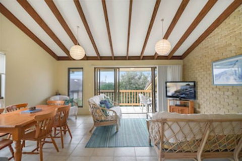 Galleries 3 - 3/28 Peregian Esplanade - Accommodation Batemans Bay 0