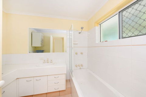 Sunbright 2/5 Petrel Street - Accommodation Batemans Bay 5