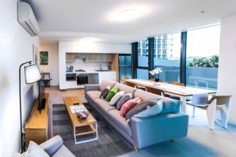 Incredible Riverside Apartment In Brisbane - Accommodation Batemans Bay 0