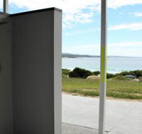 BEACHHOUSE BINALONG Luxury waterfront holiday house at Bay of Fires - Accommodation Batemans Bay