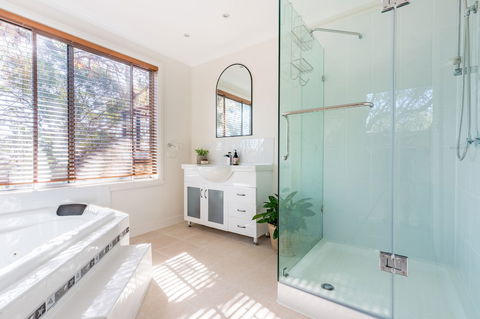 Bush Hideaway - Accommodation Batemans Bay 3