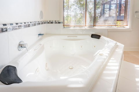 Bush Hideaway - Accommodation Batemans Bay 6