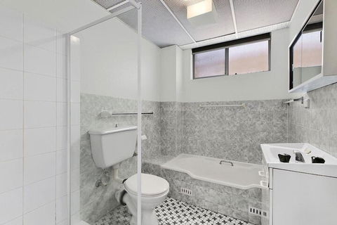 Granada - Accommodation Batemans Bay 4