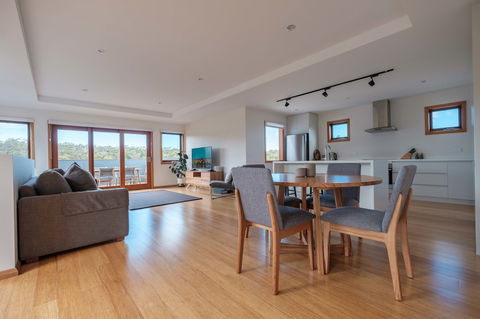 Freycinet Studios - Bay - Accommodation Batemans Bay 3