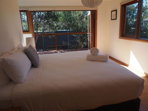 Freycinet Studios - Nook - Accommodation Batemans Bay 2