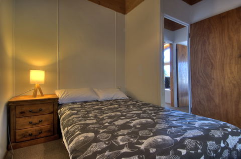 Freycinet Beachfront Retreat - Accommodation Batemans Bay 3