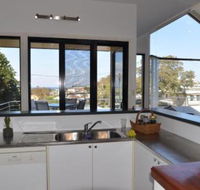 The Boat House - Accommodation Batemans Bay