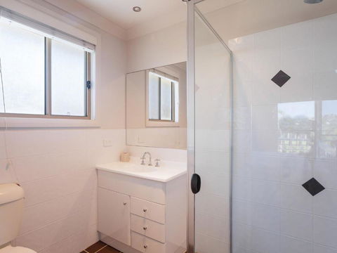 Relax At Pacific 1 / 26 Pacific Avenue Private Duplex With Enclosed Yard - Accommodation Batemans Bay 6