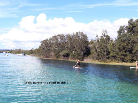 Kanandah 5 By The Lake! - Accommodation Batemans Bay 3