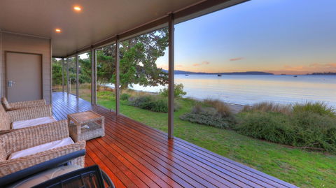 Tides Reach - Essentially Tas Dover - Accommodation Batemans Bay 1
