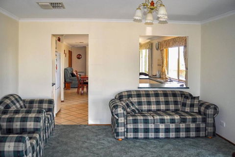 Baywatch - Accommodation Batemans Bay 5