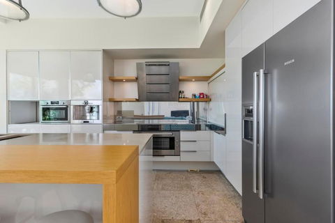 Platinum Status Sunshine Beach - Accommodation Batemans Bay 5
