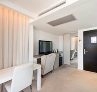 The Nest - Trendy Studio near Center with Roof Terrace - Accommodation Batemans Bay