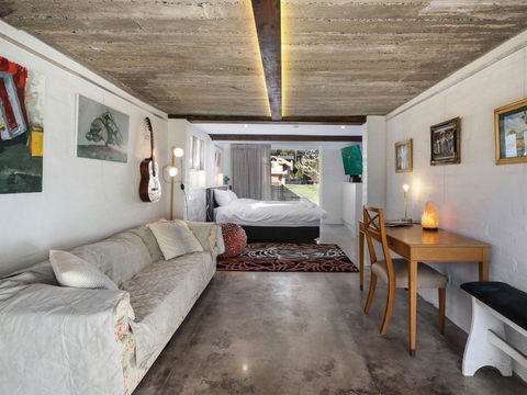 White Beach Studio 42a Ash Street - Accommodation Batemans Bay 6