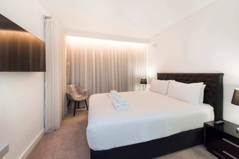 Chic Apartment With Rooftop - Accommodation Batemans Bay 4