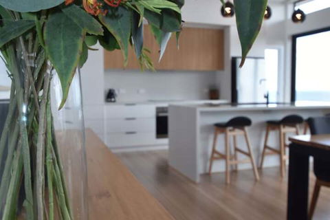 Freycinet Coastal Retreat - Accommodation Batemans Bay 4