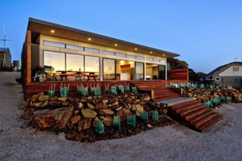 Freycinet Coastal Retreat - Accommodation Batemans Bay 0