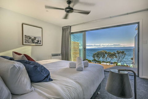 Freycinet Coastal Retreat - Accommodation Batemans Bay 7