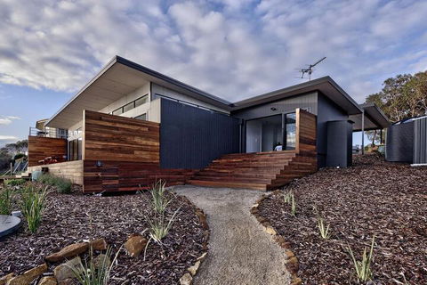 Freycinet Coastal Retreat - Accommodation Batemans Bay 1