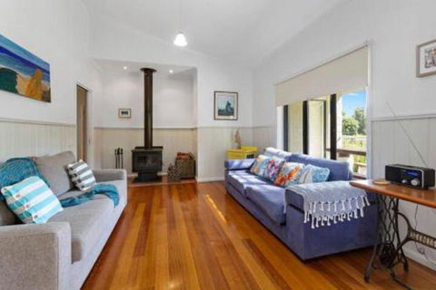 MERMAIDS On MARENGO Large Home With Wifi - Accommodation Batemans Bay 0