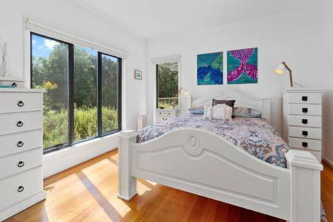 MERMAIDS On MARENGO Large Home With Wifi - Accommodation Batemans Bay 1